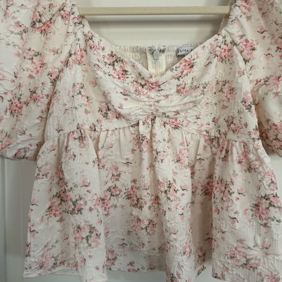 English Factory Feminine Blush Floral Bohemian Puff Sleeve Blouse - Picture 12 of 16